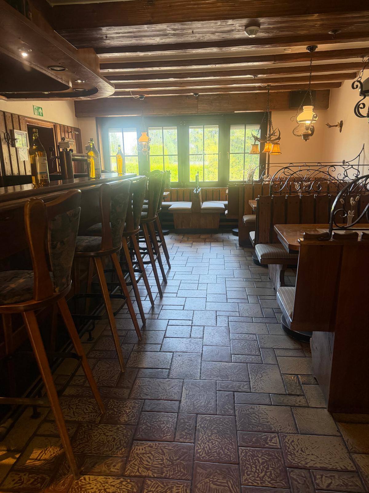 Bar Gallery 7
