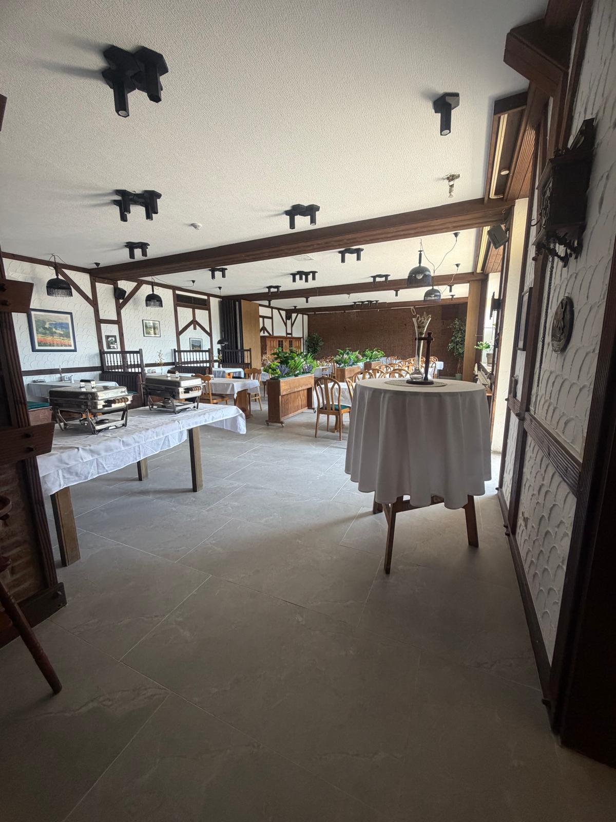 Restaurant Gallery 1
