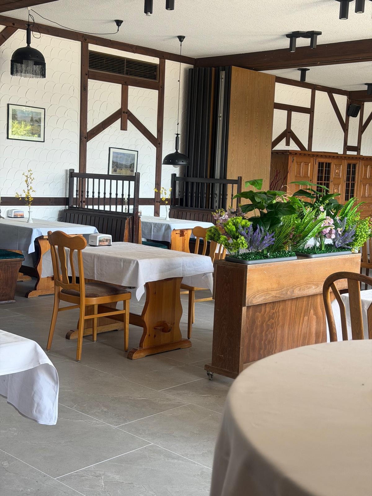 Restaurant Gallery 4