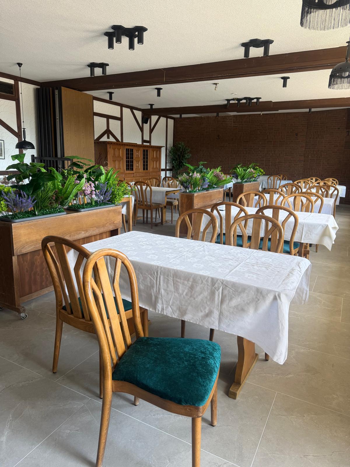 Restaurant Gallery 6